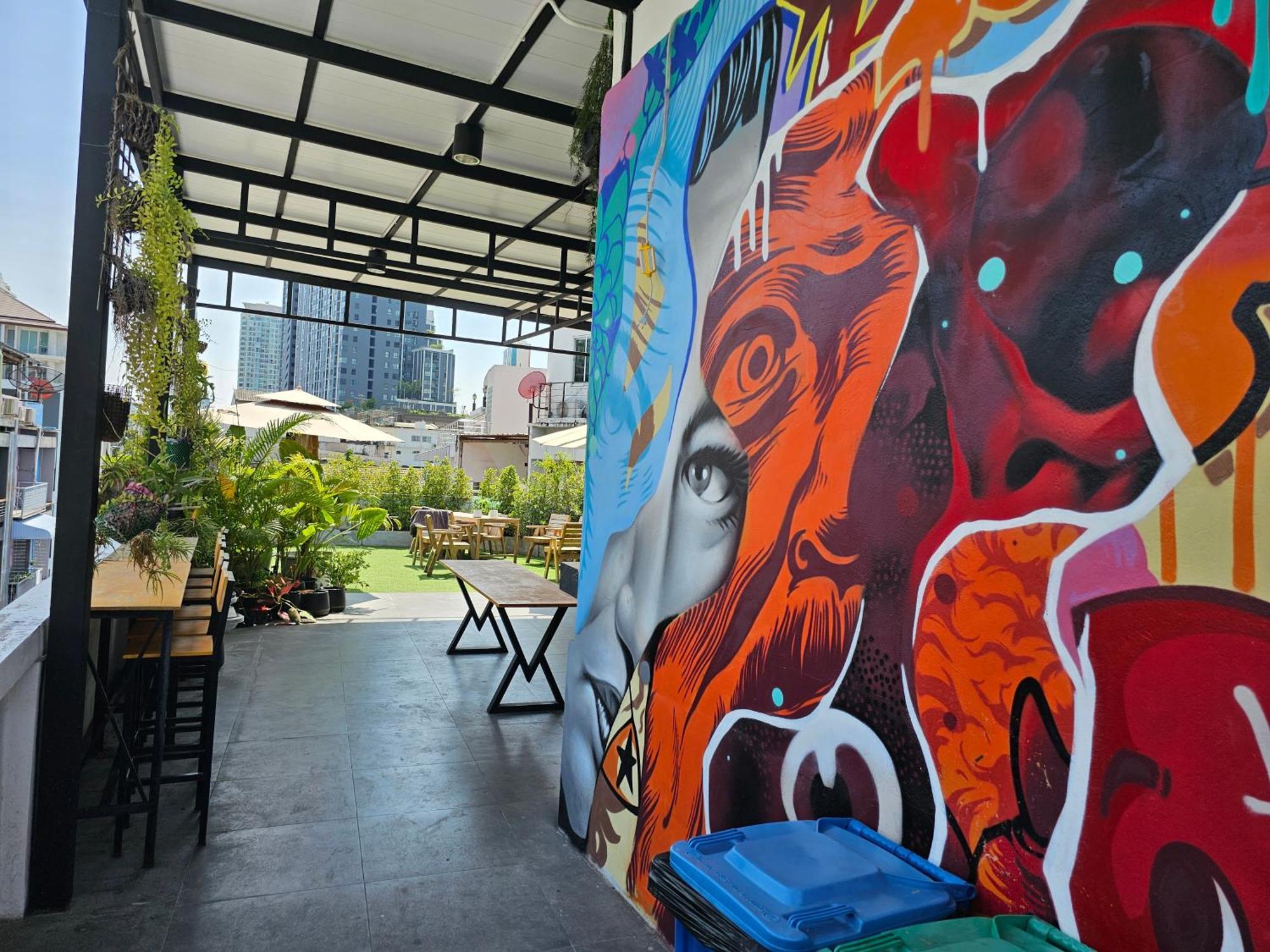 Urban Jungle Hostel 曼谷 外观 照片