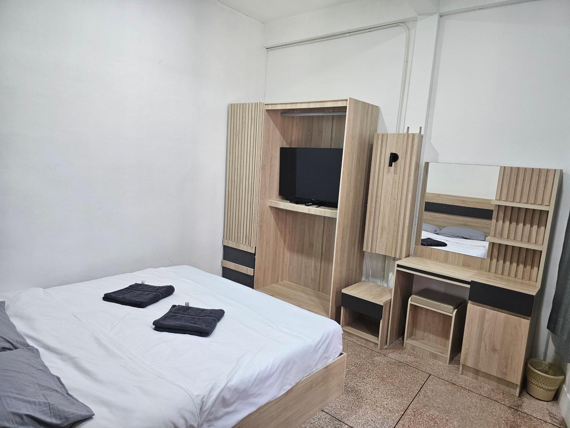 Urban Jungle Hostel 曼谷 外观 照片